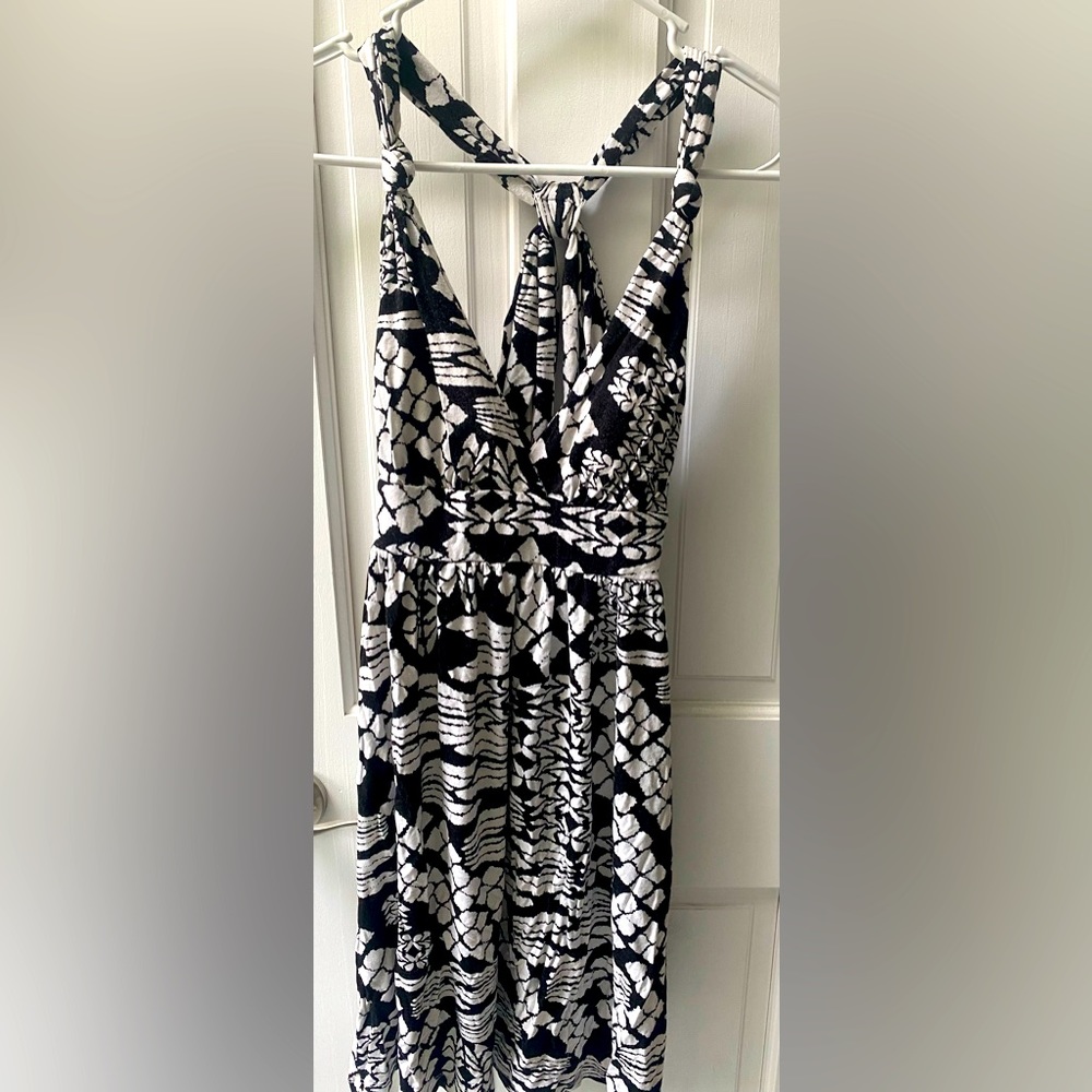 V-neck summer dress